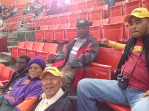 5 fellow sports fans